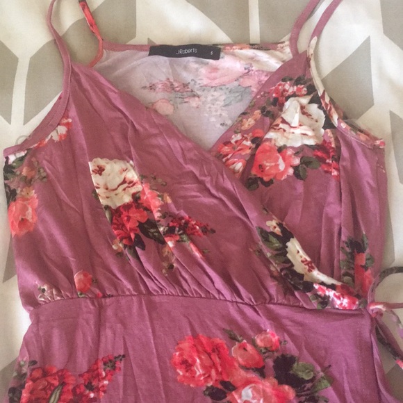 Adorable pink floral wrap tank!! - Picture 3 of 4